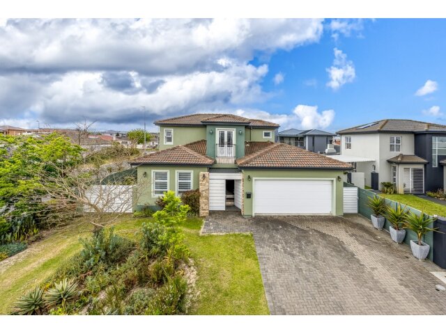  18  Peppertree Street, Burgundy, Brackenfell 